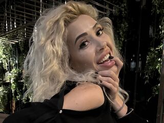 hot camslut RiannaReini