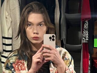 jasmin nude chatroom RubyRedkis