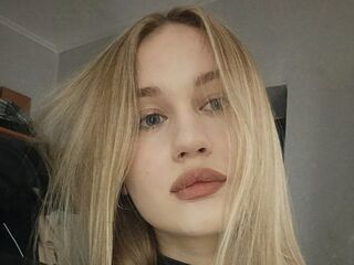 free webcam chat room SadieTandon