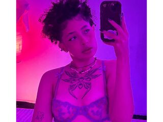 cam girl showing tits SayLuna