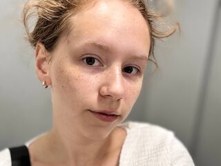 topless camgirl ShayVitkus