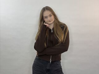 girl chat SigneKeatley