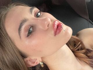 camslut showing tits SilviaCoey
