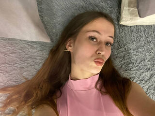 beautiful camgirl SofieLynn