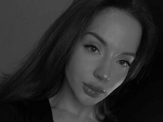 girl topless SophieEverly