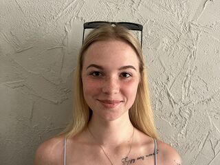 topless webcamgirl SteshaShow