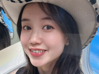 hot cam girl fingering shaved pussy SunnyXu