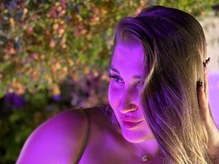fingering webcamgirl TarahZullo