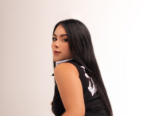 nude camgirl pic ThaliiaDuran