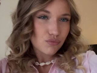 camgirl playing with sex toy ThomasineKemery