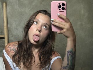 chatrubate cam girl TomikaLuczki