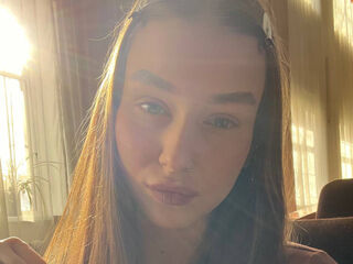 live-chat TristaCarmody