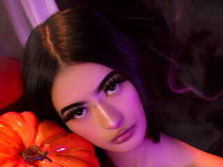 camgirl playing with vibrator VanesaConor