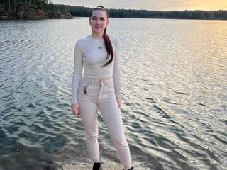 masturbating cam girl VarvaraShy
