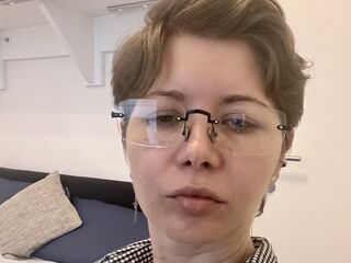 free webcam chat room VelvetVenom