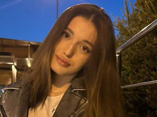 naughty camgirl masturbating with vibrator VeronicaColle