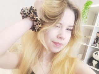 naked girl with webcam WendyCutiex