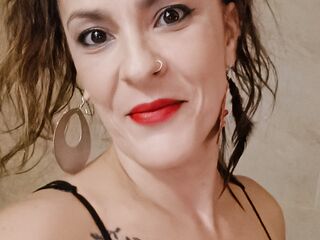 girl showing tits Yossunecam