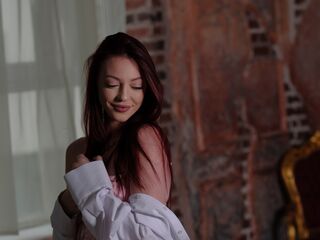 cam girl playing with sextoy barbieKessie
