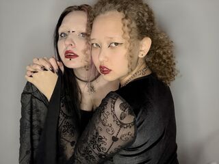 LilyandNina